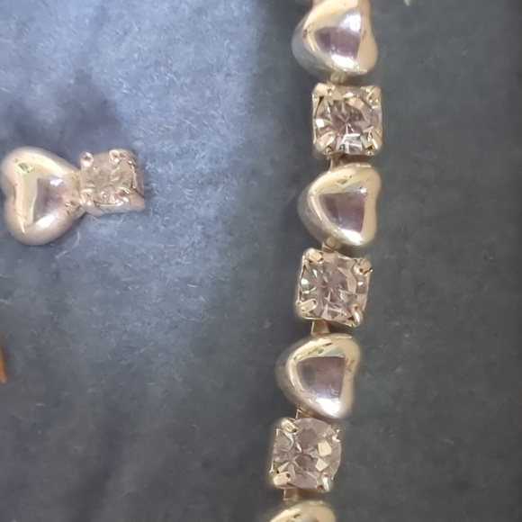 Avon heart and cubic zirconia bracket earrings set - Picture 3 of 3